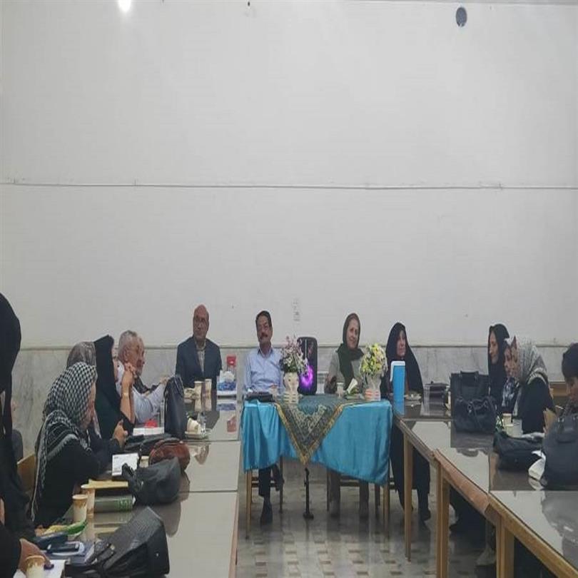نقد کتاب به مناسبت روز قلم